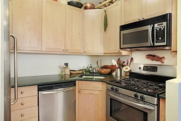 Sold by Corcoran | media 2