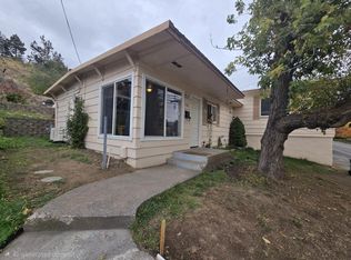 318 Riverside Dr, Klamath Falls, OR 97601