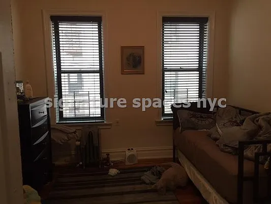 Rented by Signature Spaces NYC Corp | media 34