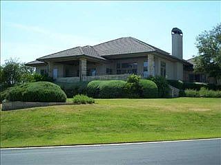 1st image of 100 Crescent Ct