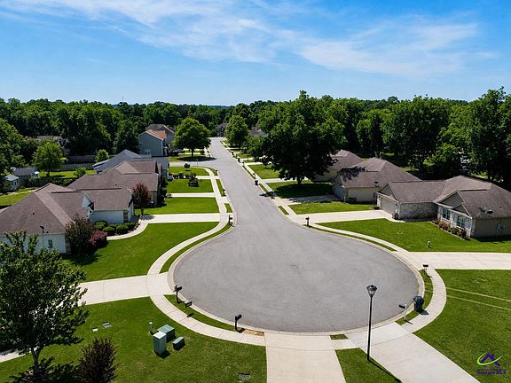 4th image of 100 McEwen Ct