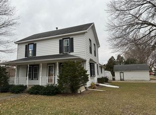 431 W Main St, Glenville, MN 56036
