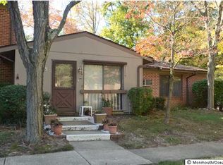 5 Medford Ct, Red Bank, NJ