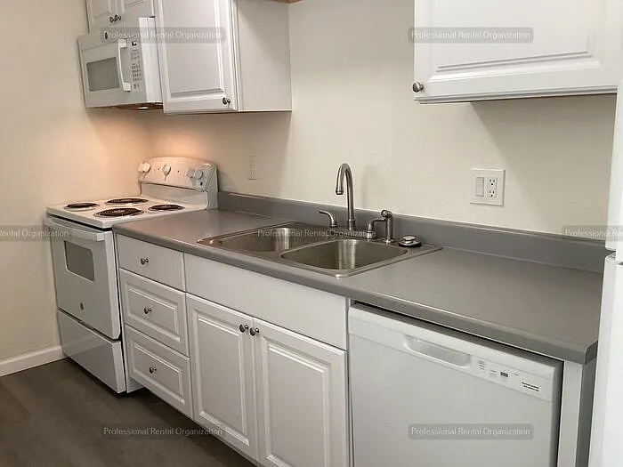 445 S E St #20 — Photo 5