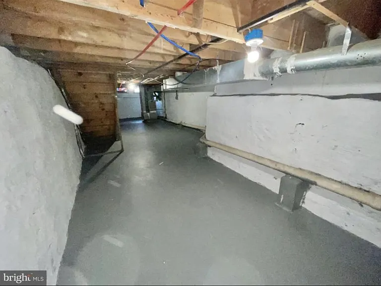 707 E Hilton St — Photo 18