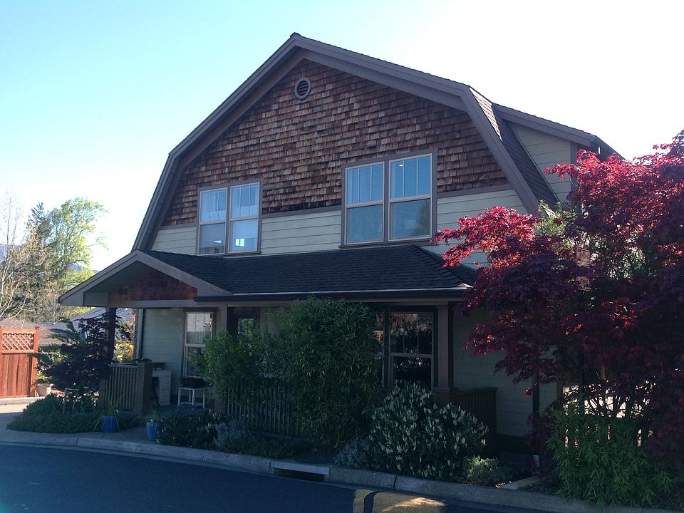 1st image of 834 Blackberry Ln