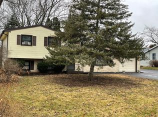 33726 N Mill Rd, Grayslake, IL 60030