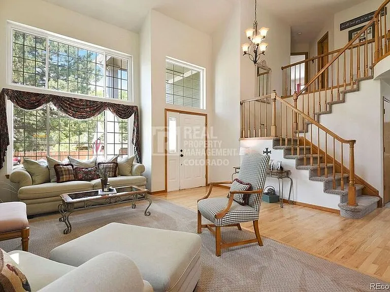 10110 Flagstone Way — Photo 4