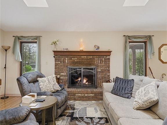 4th image of 1264 Tupelo Ln