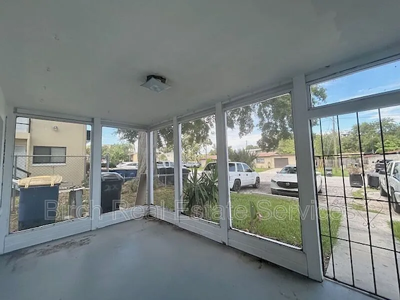 2 bed, 1.0 bath, 750 sqft, $1,350 — Photo 3