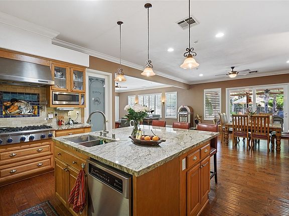 4th image of 26185 Wyndemere Ct