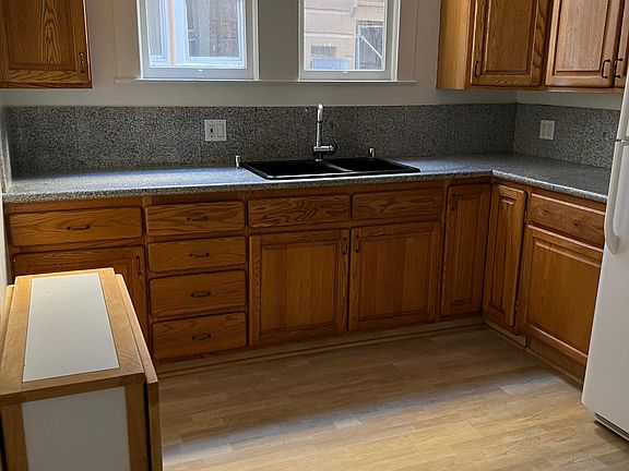 2nd image of 663 33rd Ave #2