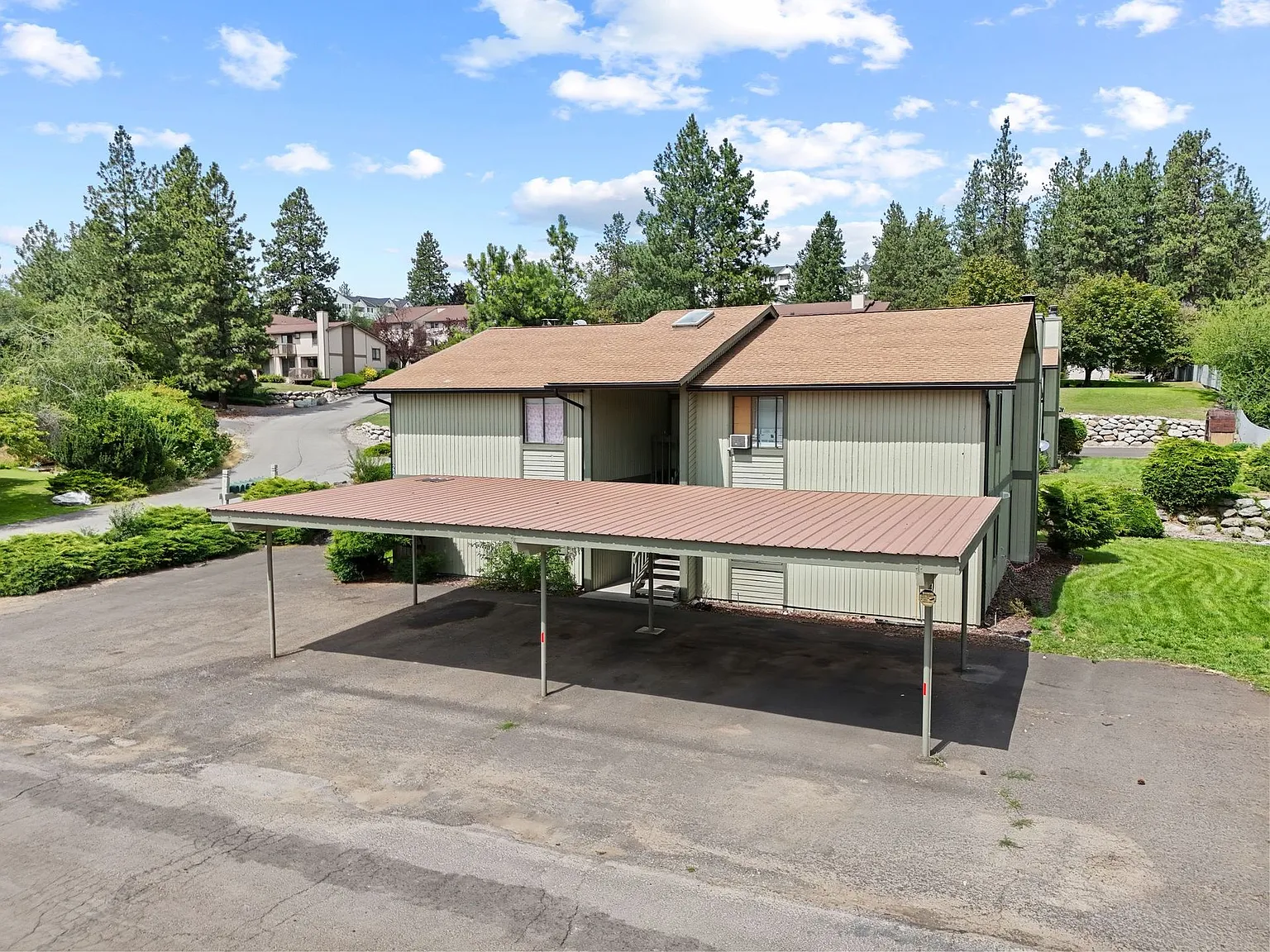 Ironwood Court Apartments — Photo 3