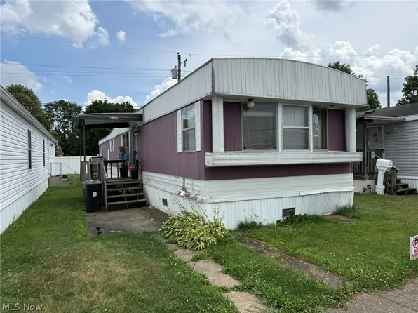 610 Patricia Ave NW, New Philadelphia, OH 44663