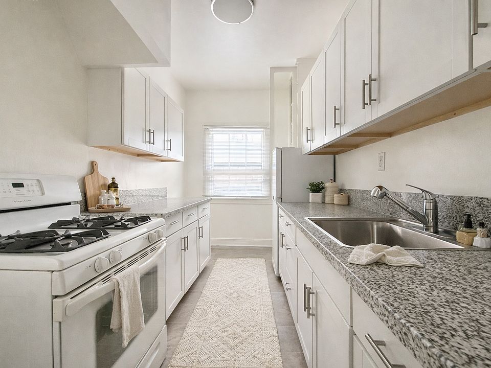 1st image of 1817 Ivar Ave APT 106