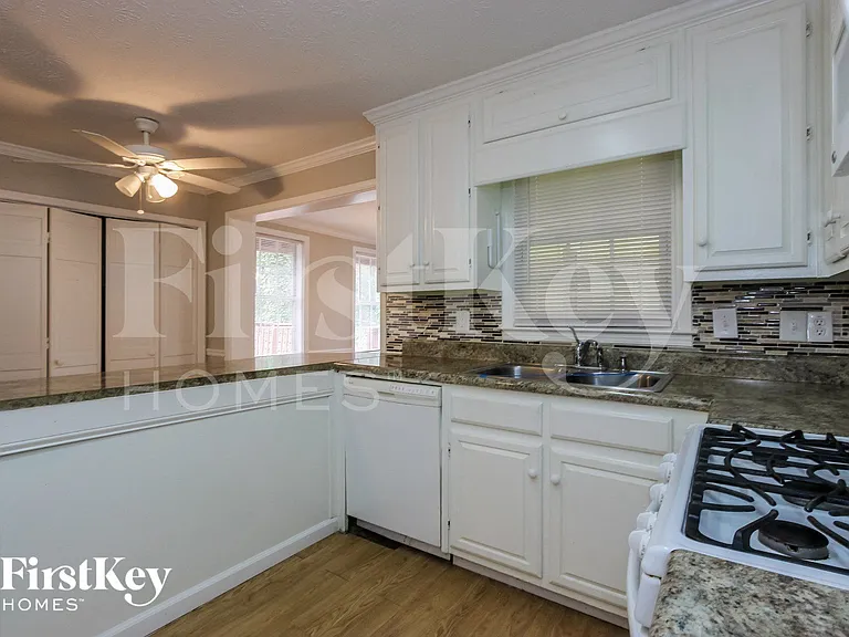 6936 Deshon Ridge Dr — Photo 7