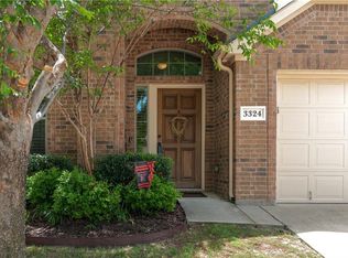 3324 Lone Brave Dr, Fort Worth, TX 76244