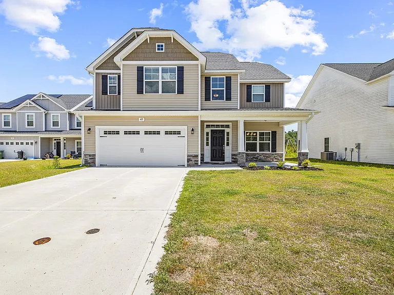 422 Anchor Hitch Ct — Photo 1
