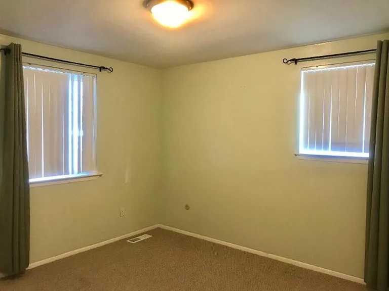 2828 Deake Ave — Photo 11