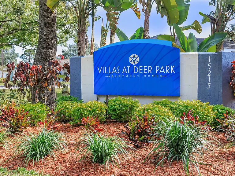 Villas at Deer Park Apartments — Photo 20