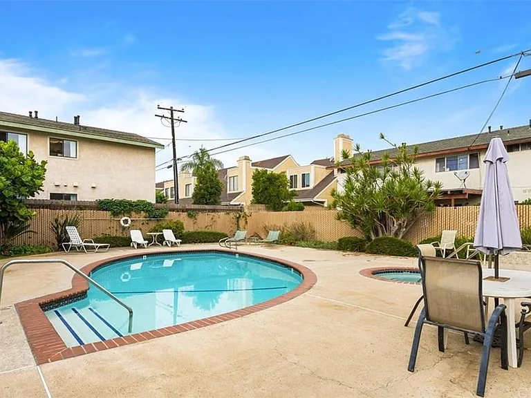 2569 Orange Ave #G — Photo 16