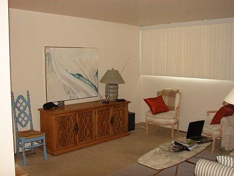 Living room 3