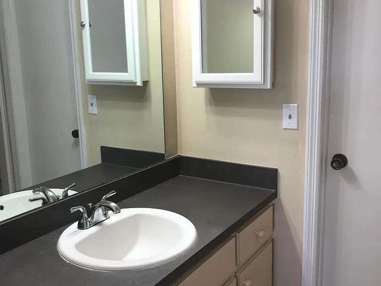 135 Seawind Dr — Photo 11