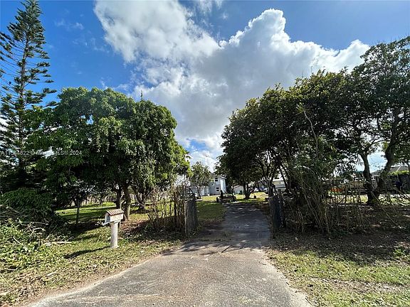 19100 SW 304th St, Homestead, FL 33030 | Zillow