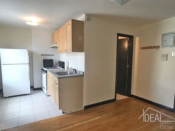 5th image of 120 McKibben St APT 4