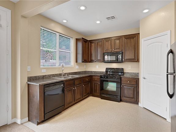 5th image of 5385 Bristol Bend Ct