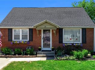 21 Peinkofer Dr, Cheektowaga, NY 14225