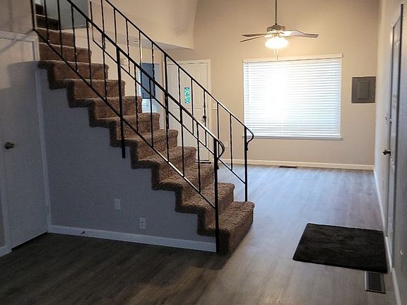 4th image of 1555 8th St NE #B