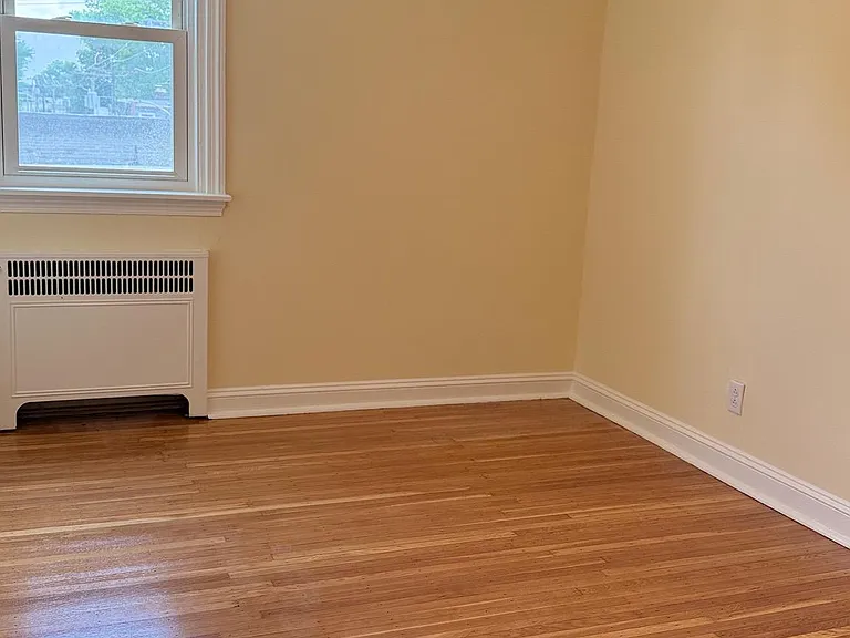 249 Glendale Rd — Photo 11