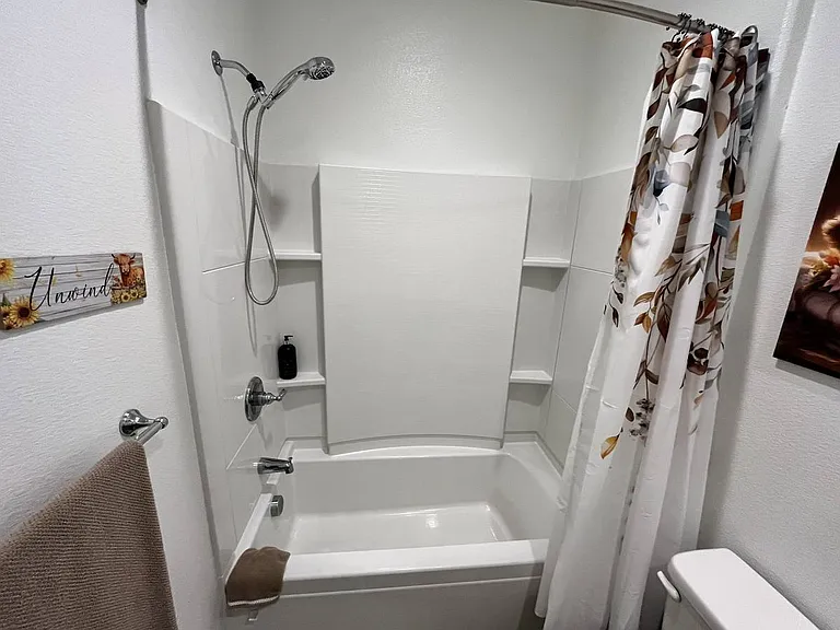 226 Bainbridge Ct — Photo 11