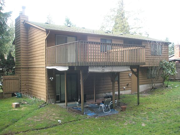 spacious fenced back yard