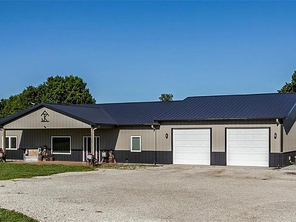 2nd image of 1982 Indiana Rd