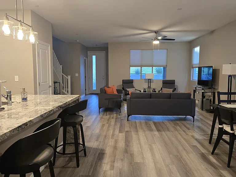 499 Fairview Hills St — Photo 10
