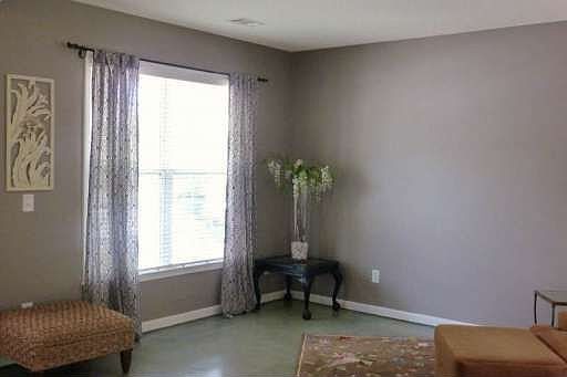 4th image of 163 Wallnut Hall Cir