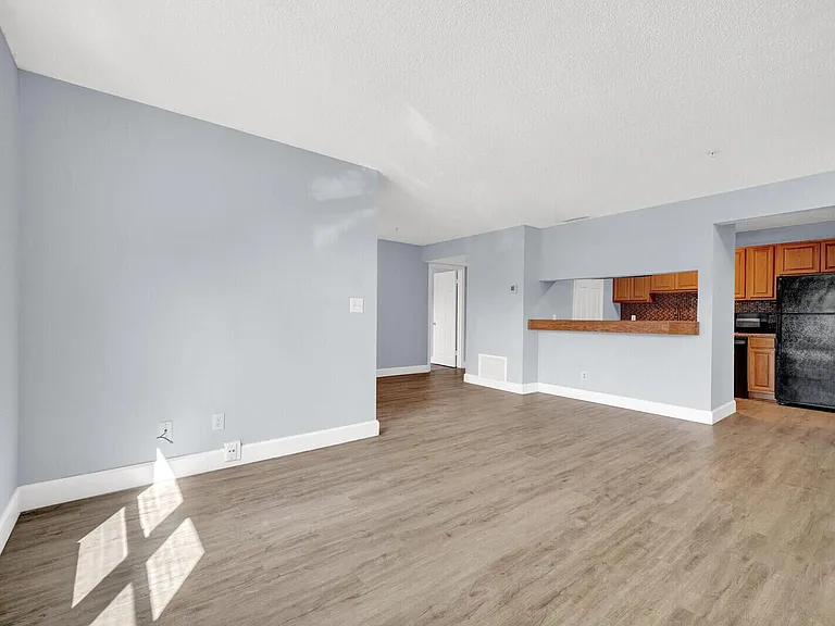 2301 N Congress Ave #25 — Photo 7