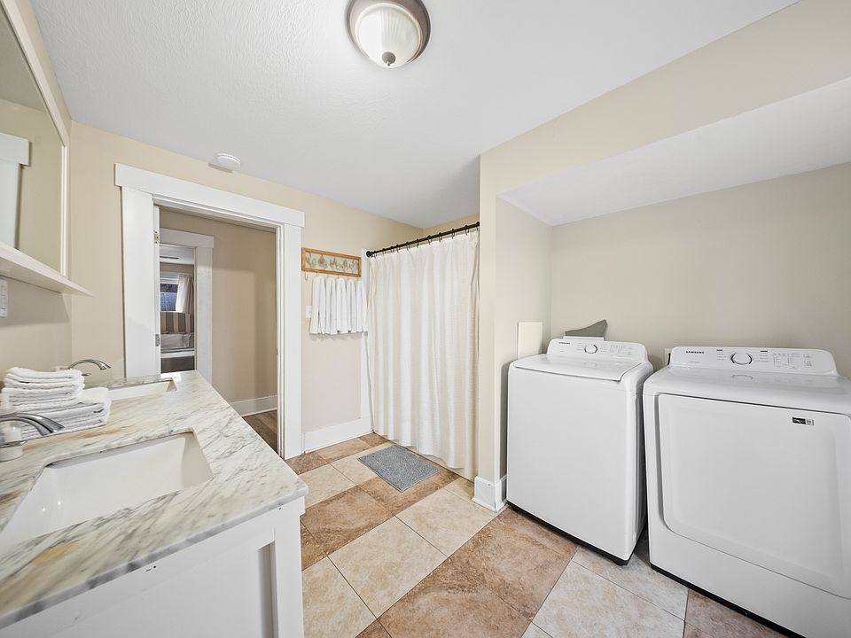 1st image of 318 52nd St #2