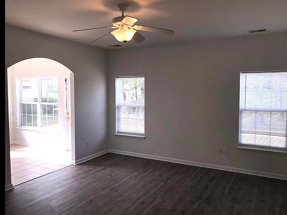 5th image of 544 Hammer Beck Dr