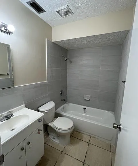 5920 Sun Glo Ave #28 — Photo 2
