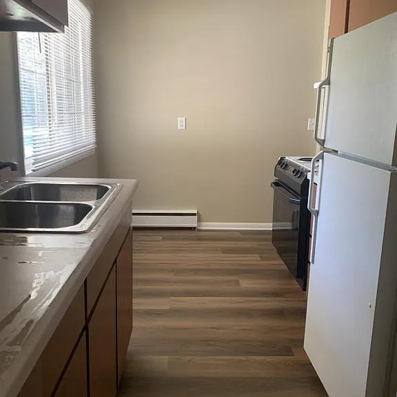 136 W Klubertanz Dr #3 — Photo 2