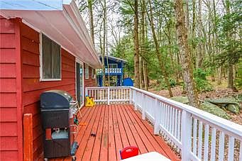 4th image of 2757 Pocono Cir