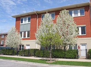 2412 W Bross Ave, Chicago, IL 60608