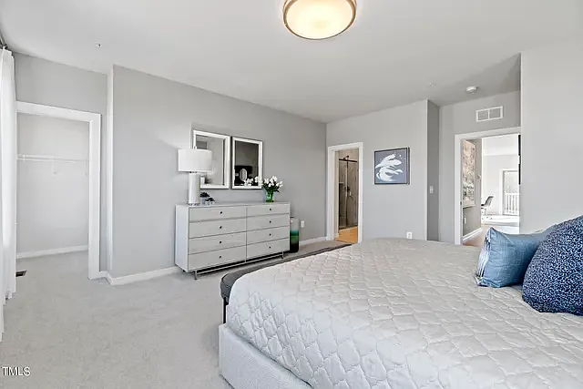 111 N Franklin St #100 — Photo 10
