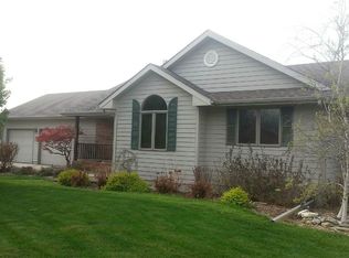 3019 Wildwood Way, Newton, KS 67117