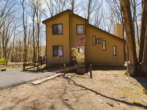 36 Hilltop Cir, East Stroudsburg, PA 18302