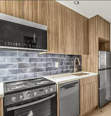 Rented by Avenues Real Estate | media 4