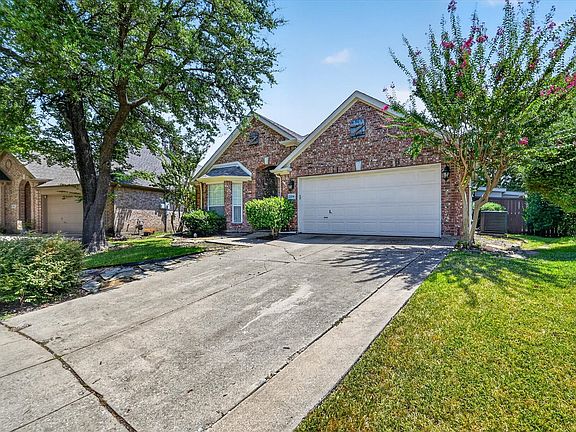4th image of 2304 Tralee Cir